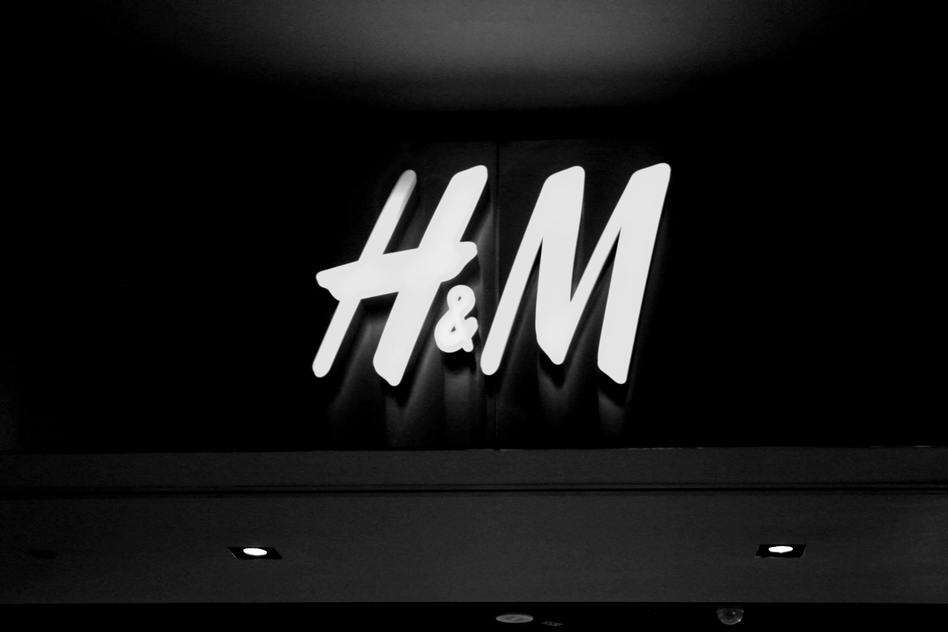 H&M